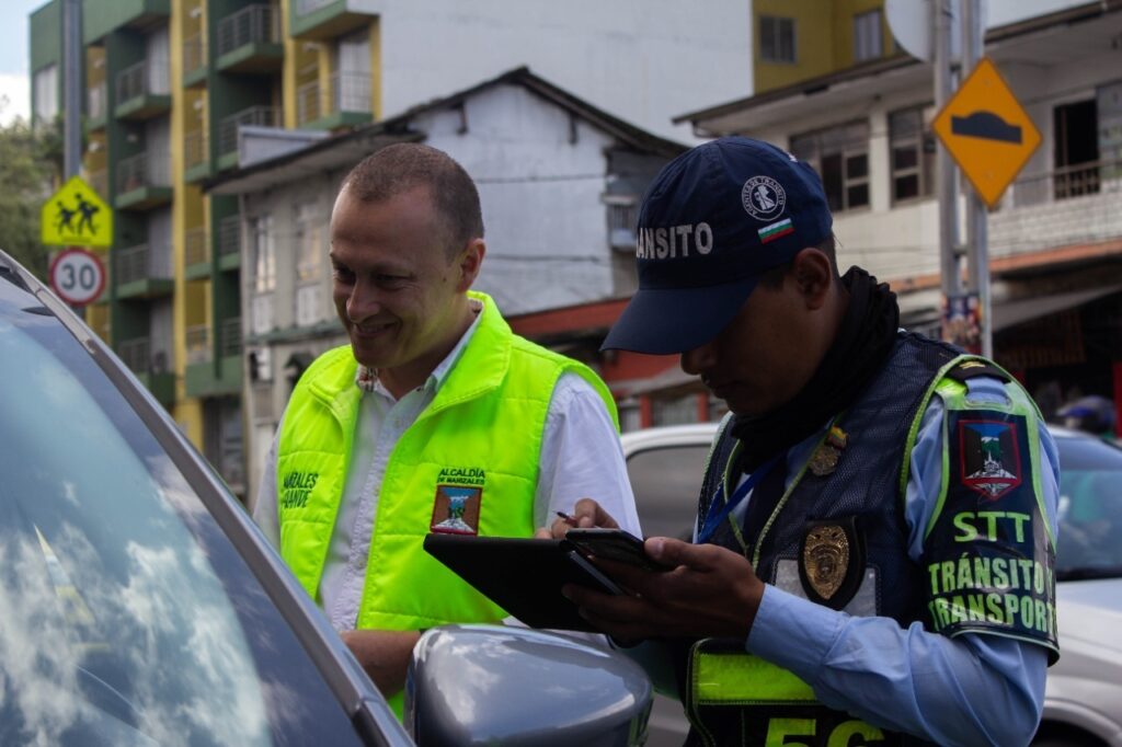 Autoridades intensificarán operativos de control para prevenir la evasión de la revisión técnico mecánica y de gases contaminantes